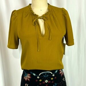 Nine West Chartreuse Crinkle Short Sleeve Bow Blouse Top XS NWT